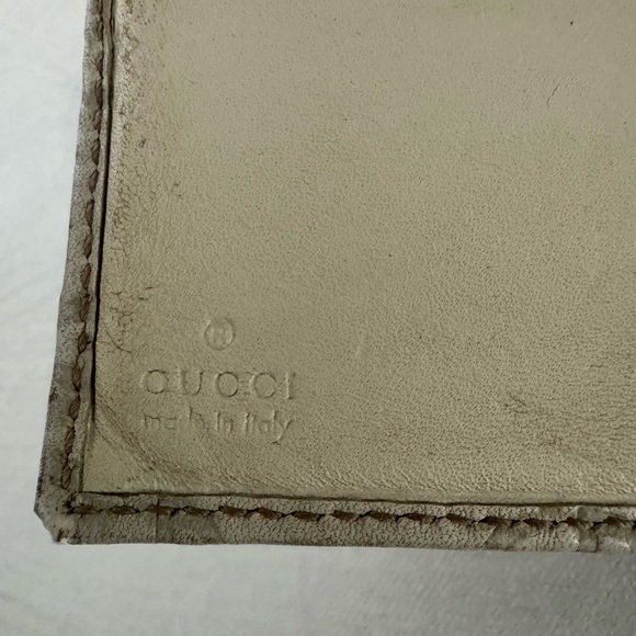 Gucci Guccissima Ivory Leather GG Logo BiFold Wallet, Gold Piston Closure - Picture 7 of 14